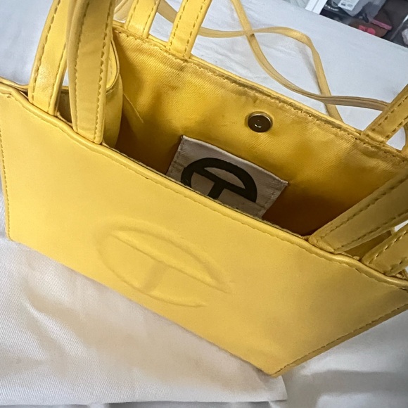 Yellow Authentic Telfar Bag - Used - Picture 4 of 9